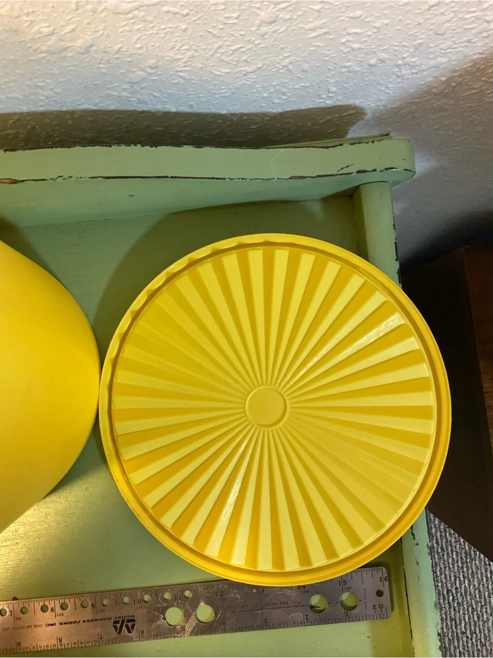 Tupperware questions leave